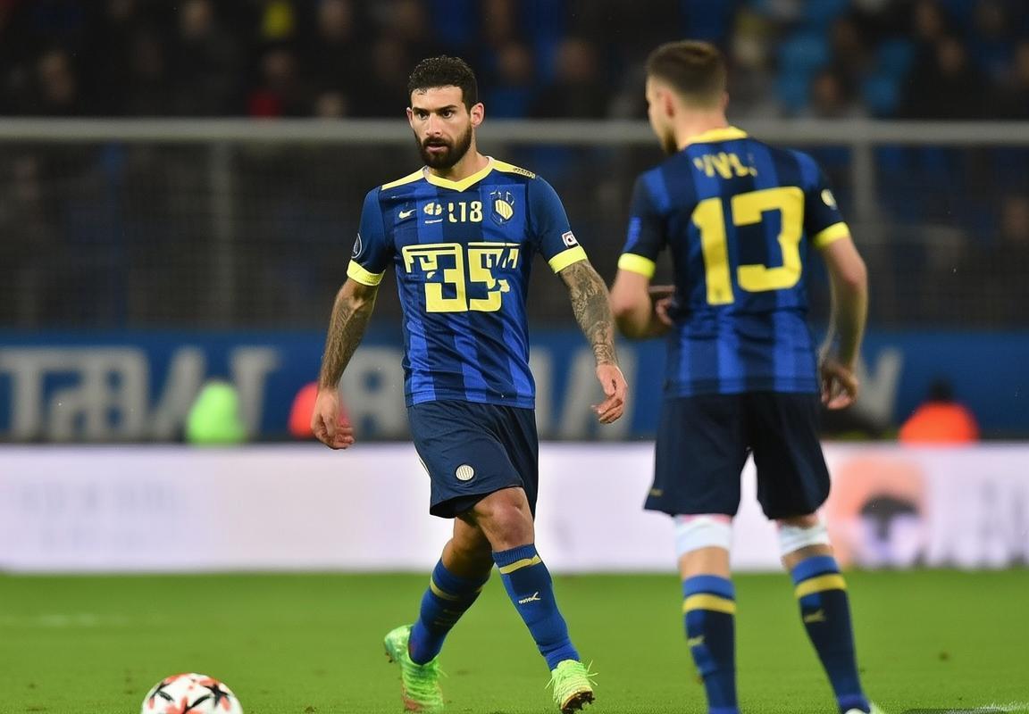 国际米兰齐沃陷执教危机：换人争议引爆更衣室矛盾，精神激励法失效致战绩滑坡